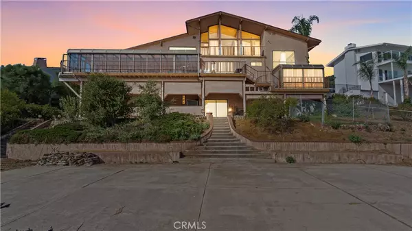 Rancho Palos Verdes, CA 90275,29702 Grandpoint LN