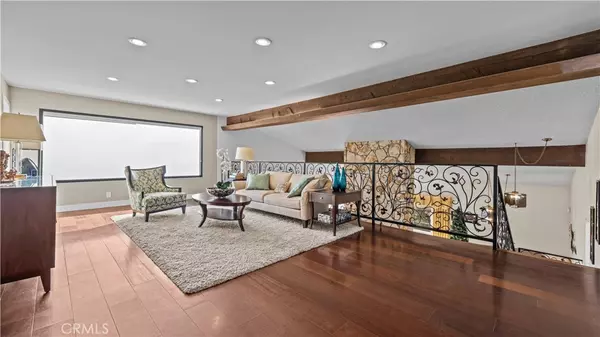 Rancho Palos Verdes, CA 90275,29702 Grandpoint LN