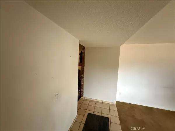 Fontana, CA 92335,9603 Boxwood AVE