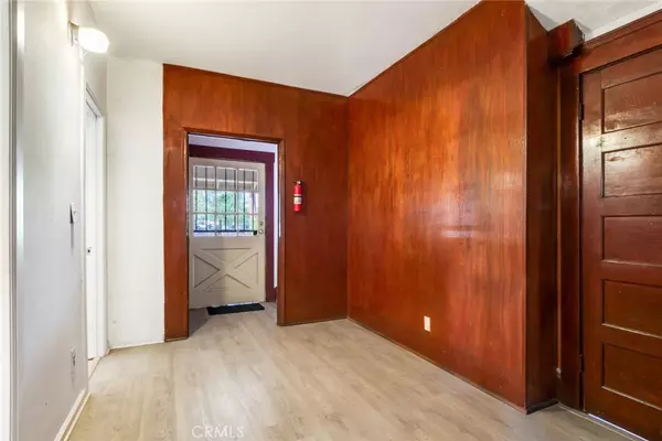 San Bernardino, CA 92410,869 N F ST