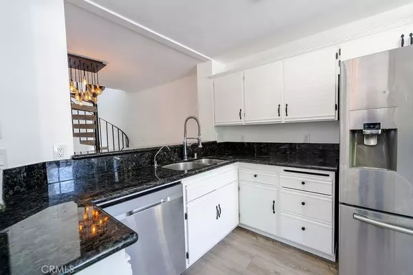26129 Mcbean Pkwy #43, Valencia, CA 91355