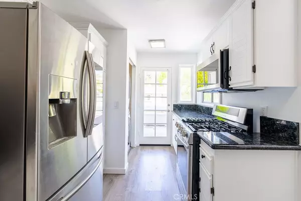 Valencia, CA 91355,26129 Mcbean Pkwy #43