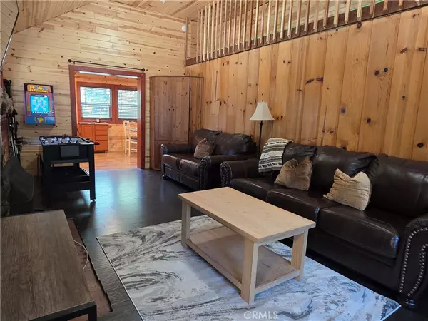 Big Bear Lake, CA 92315,344 Edgemoor RD