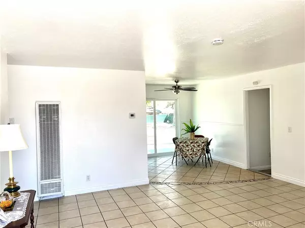Hesperia, CA 92345,10393 Hemlock AVE