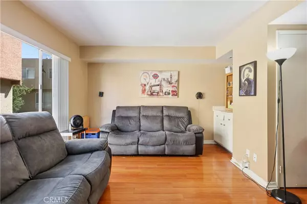 Valley Glen, CA 91405,7319 Hazeltine AVE #11