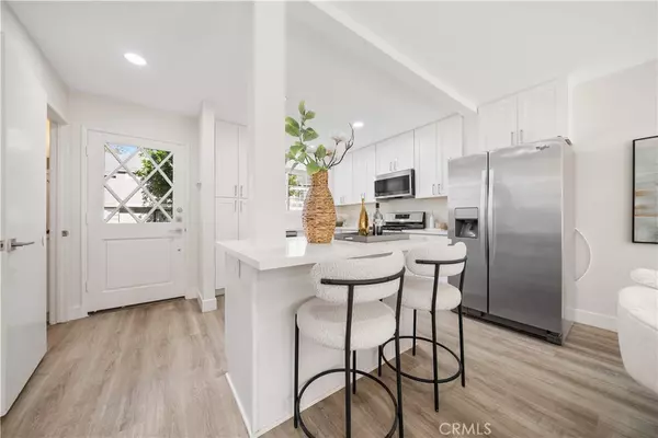 Irvine, CA 92614,49 Thicket #36