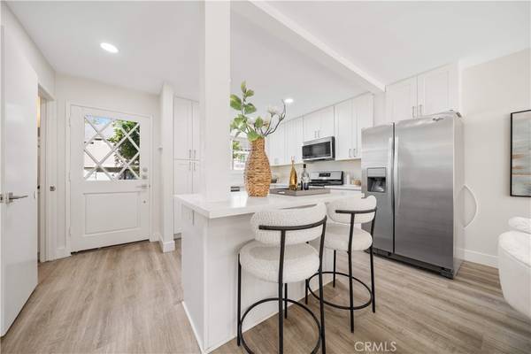 Irvine, CA 92614,49 Thicket #36