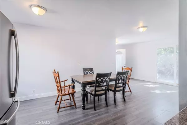 Lake Elsinore, CA 92530,33217 Wood