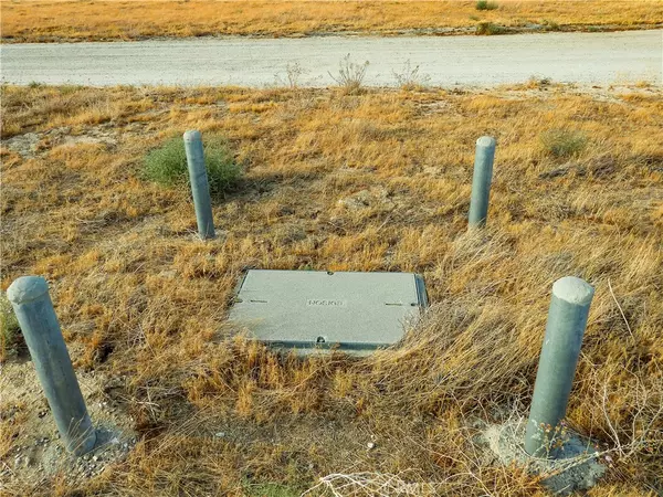 Lancaster, CA 93536,0 90th St W