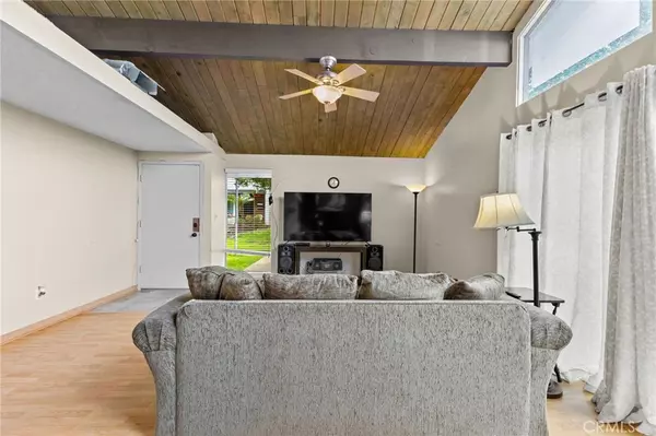 Upland, CA 91786,247 Sinclair