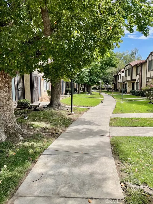 Rialto, CA 92376,162 E Merrill AVE