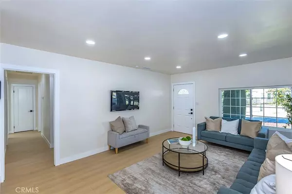 Montebello, CA 90640,528 N Via Val Verde