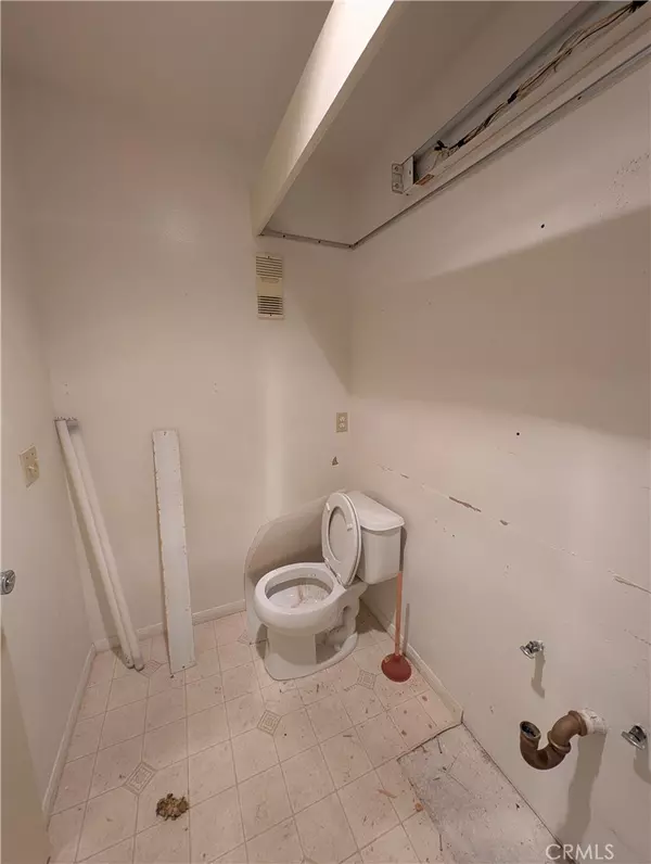 Port Hueneme, CA 93041,916 916 Lighthouse