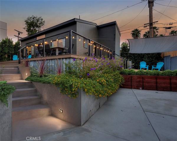 5160 Oakland, Los Angeles, CA 90032