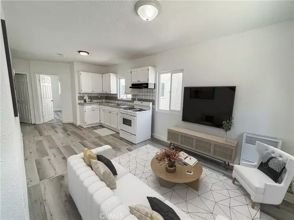 1735 W 84th Place #1/2, Los Angeles, CA 90047