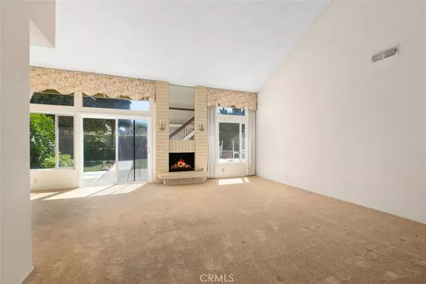 Huntington Beach, CA 92648,5852 Bellfield