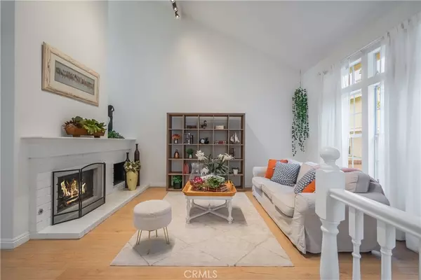 Irvine, CA 92612,19 Dartmouth