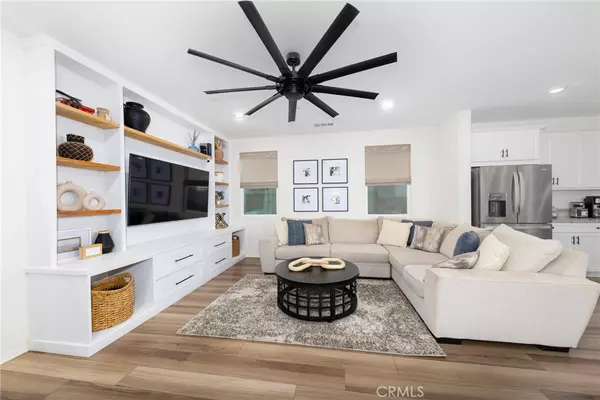 Fontana, CA 92336,16738 Petrus