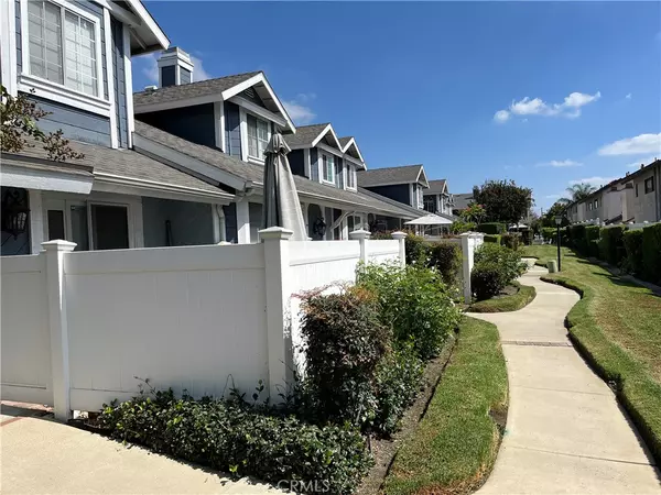 Covina, CA 91724,1176 N Sunflower