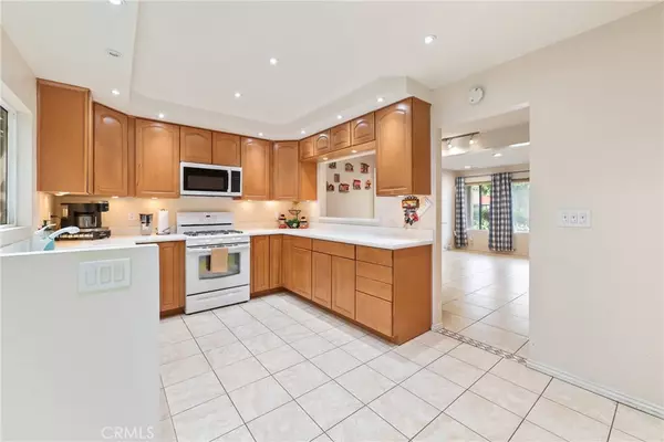 Covina, CA 91723,193 193 S Hollenbeck