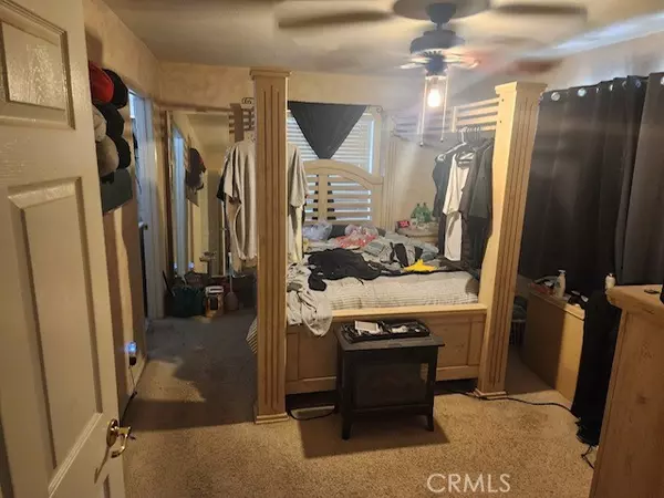 Saugus, CA 91350,22660 La Rochelle DR