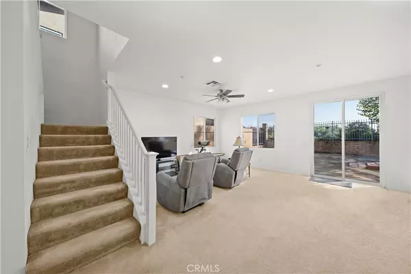 Fontana, CA 92336,6257 Long Cove DR