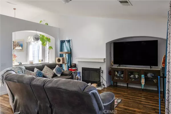 Adelanto, CA 92301,10254 Kemper