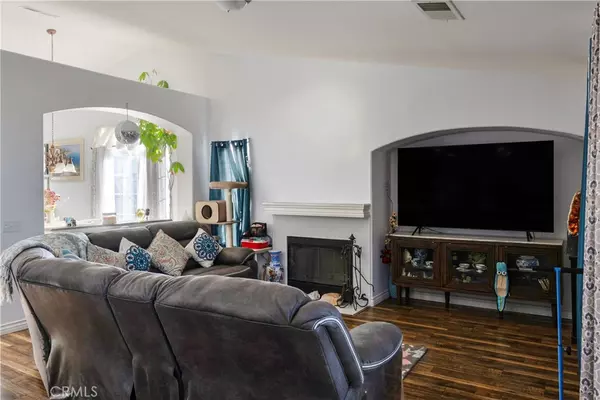 Adelanto, CA 92301,10254 Kemper