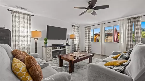 Beaumont, CA 92223,36864 Straightaway