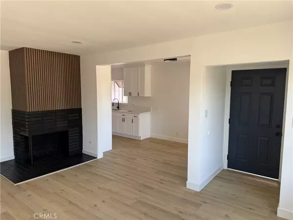 Fontana, CA 92335,8930 Boxwood