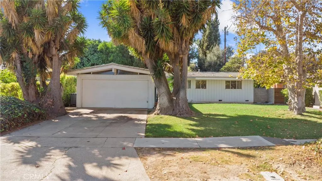 Santa Ana, CA 92706,2432 Larchmont AVE