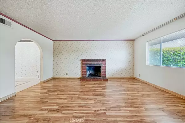 San Dimas, CA 91773,833 N Oceanbluff AVE