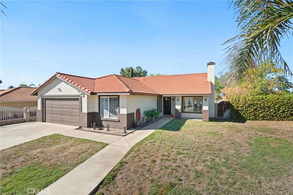 Fontana, CA 92335,9310 Carob