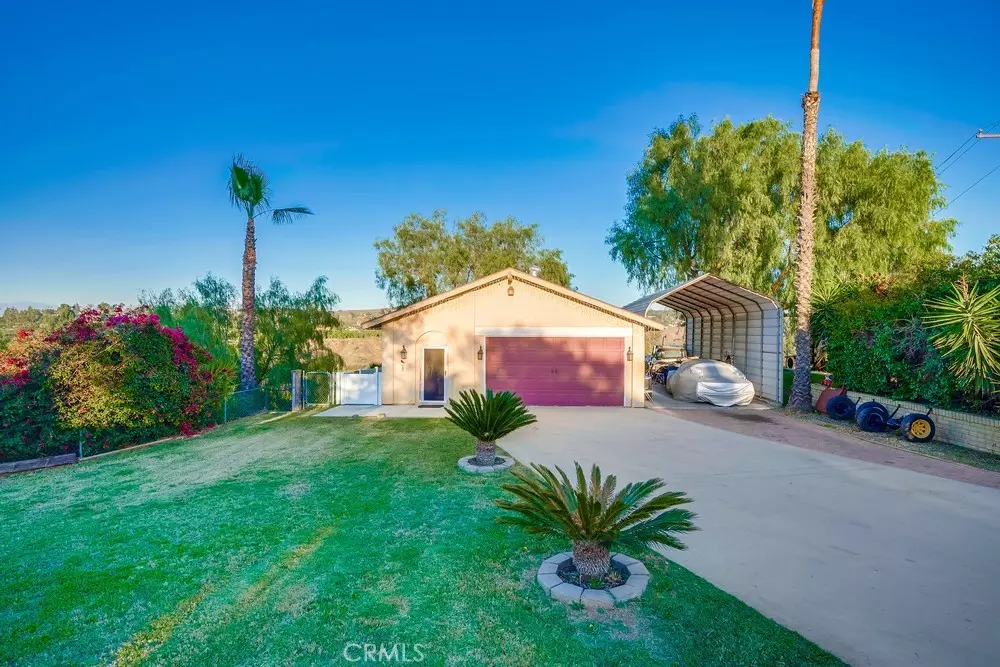 Riverside, CA 92503,14448 Oakley DR #B