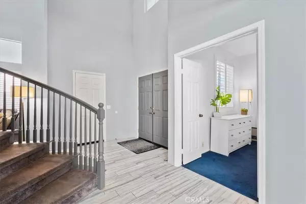 Fontana, CA 92336,5418 Wagon Way