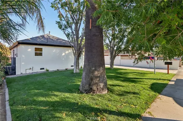Fontana, CA 92335,9223 Juniper