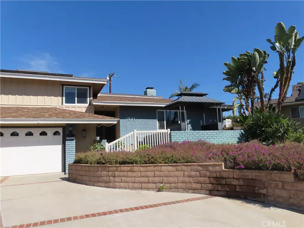 Covina, CA 91724,1571 E Palm