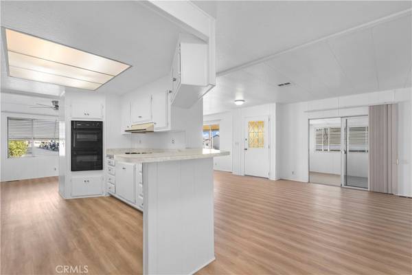 Upland, CA 91786,1400 W 13th st # 127