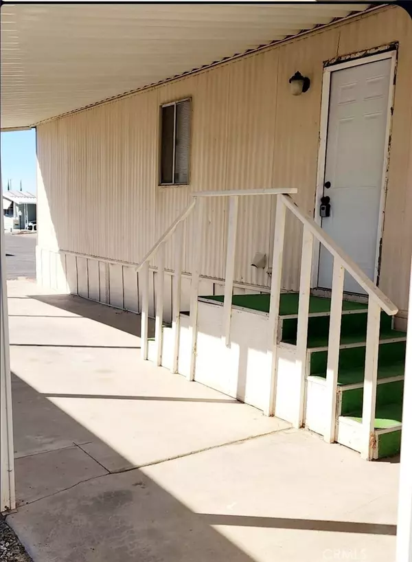 San Jacinto, CA 92583,655 E Main #62