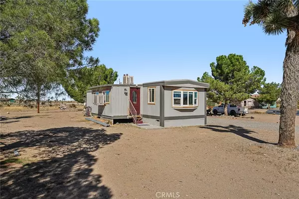 10444 Mono RD, Phelan, CA 92371