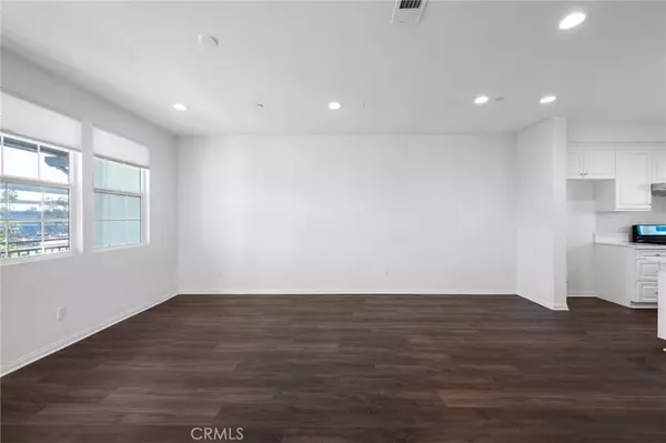 Buena Park, CA 90621,8887 Orangethorpe