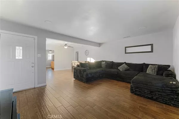 Fontana, CA 92335,9646 Palmetto AVE