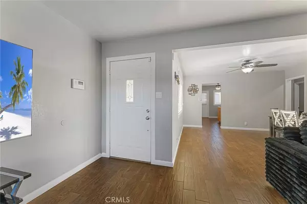 Fontana, CA 92335,9646 Palmetto AVE