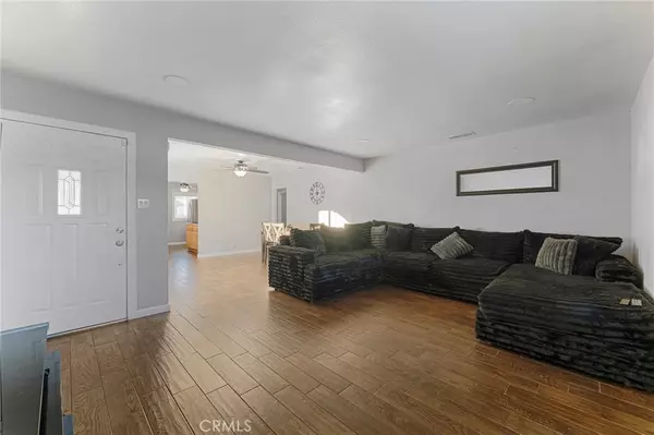 Fontana, CA 92335,9646 Palmetto AVE