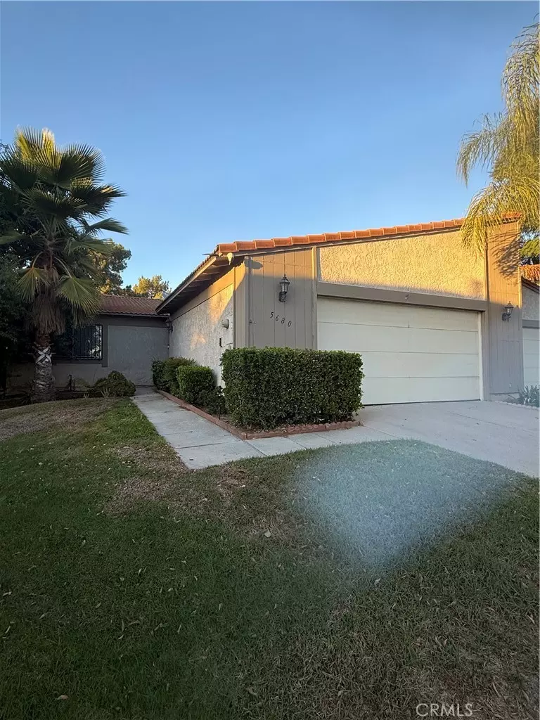 Jurupa Valley, CA 92509,5680 Falling Leaf