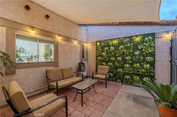 Jurupa Valley, CA 92509,5680 Falling Leaf