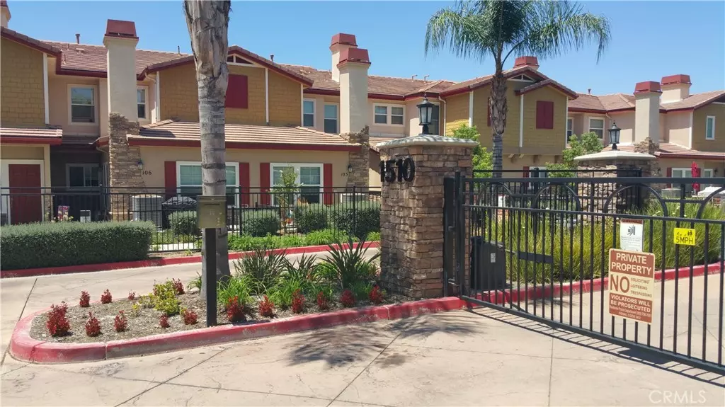 Redlands, CA 92373,1510 Orange AVE #205 & #902