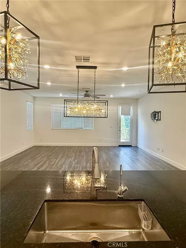 16738 Stags Leap LN, Fontana, CA 92336