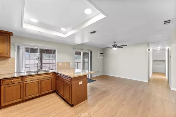 Highland, CA 92346,27875 Rainbow LN