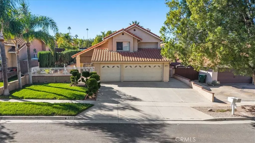 2208 Coachman CIR, Corona, CA 92881